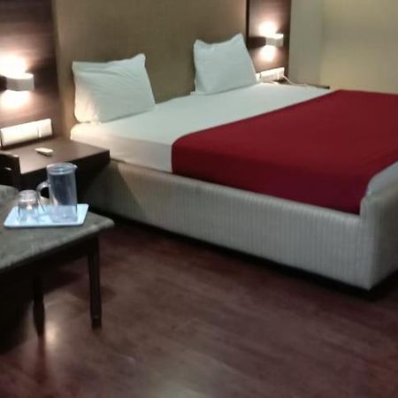 היידראבד Hotel Jaya International מראה חיצוני תמונה